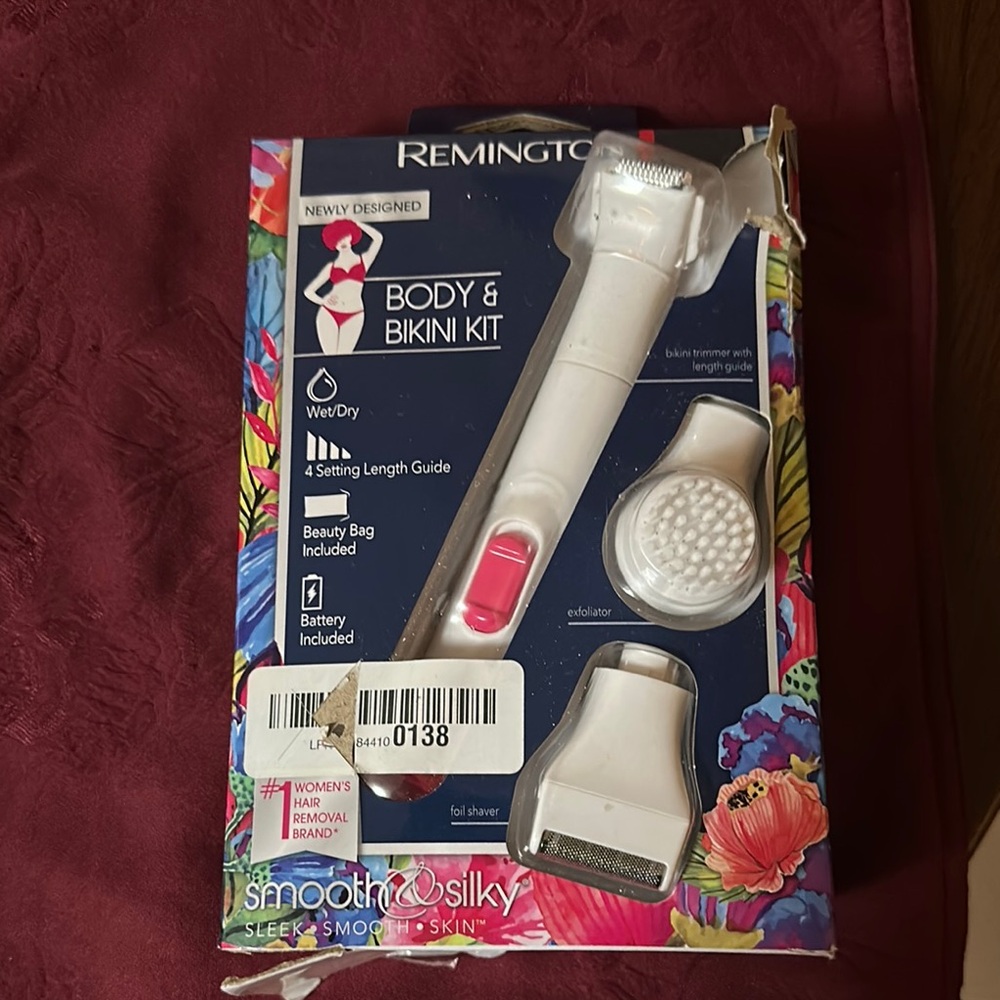 Remington White and Pink Body & Bikini Kit